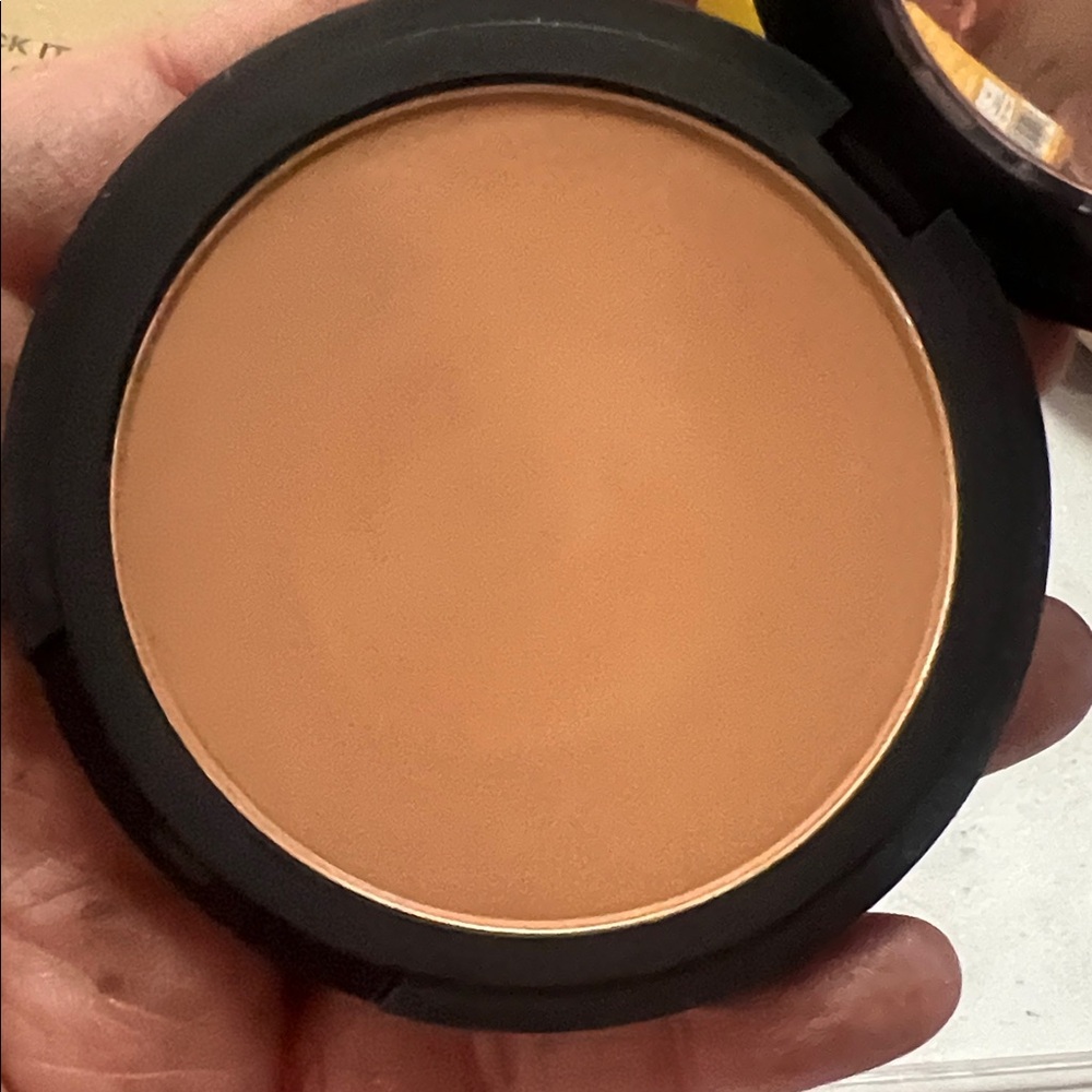 Makeup bundle - Picture 2 of 6